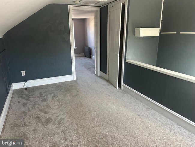 Building Photo - 204 Rosemary Ave