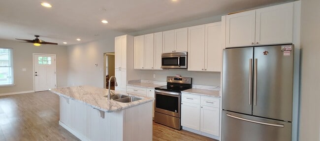 Building Photo - Bungalow in Downtown Chattanooga