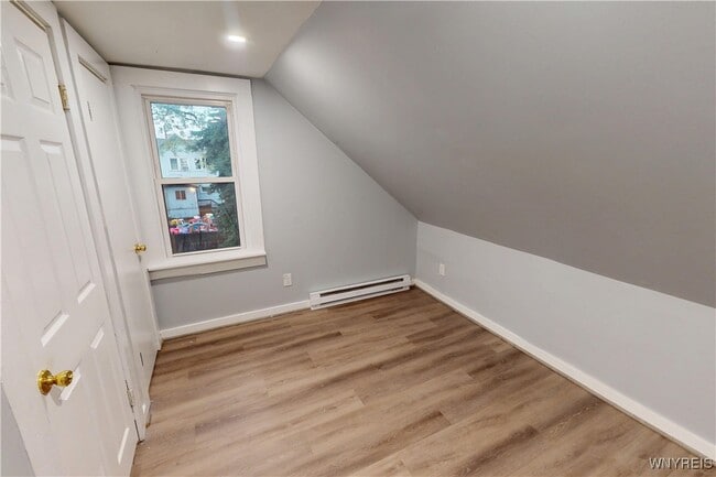 Building Photo - 118 Pries Ave