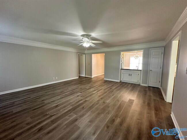 Building Photo - 7520 SW Clubfield Dr
