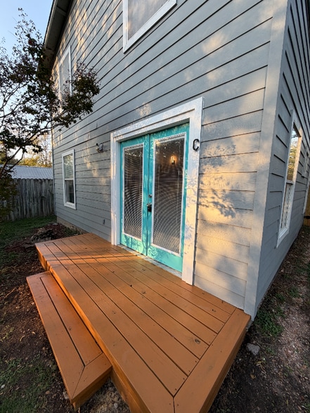 Building Photo - 1410 Ashwood Rd