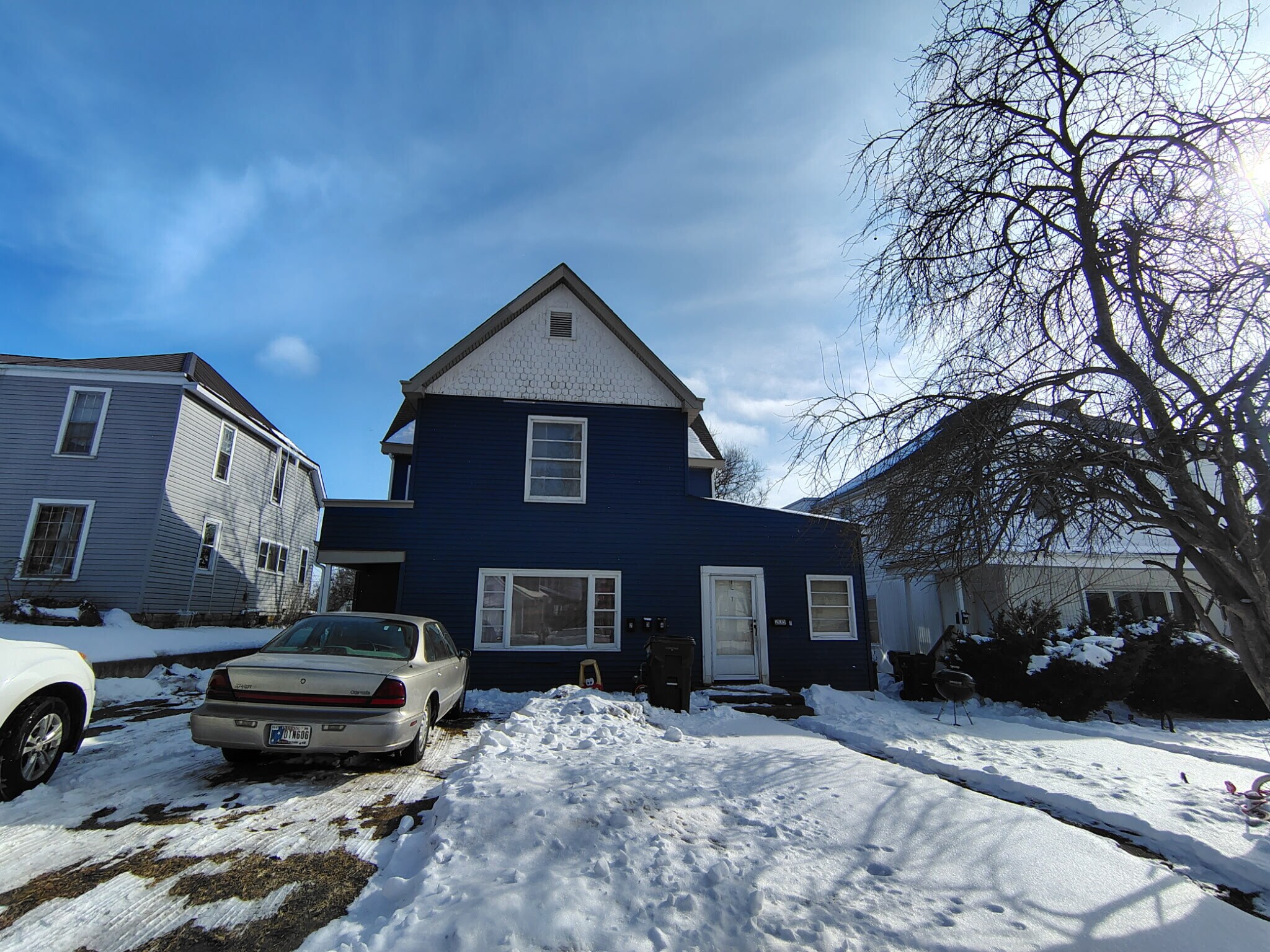 Building Photo - 205 N Lincoln Ave