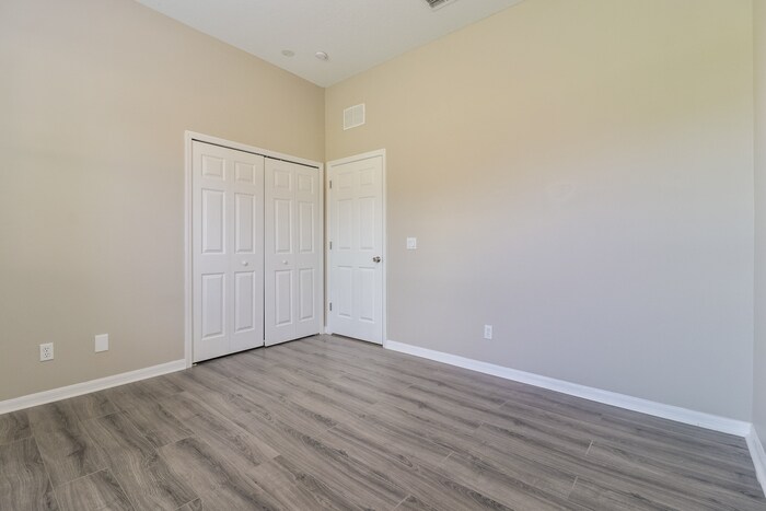 Building Photo - 2359 Old Oak Trail