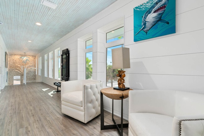 Building Photo - 113-112 12th Ave