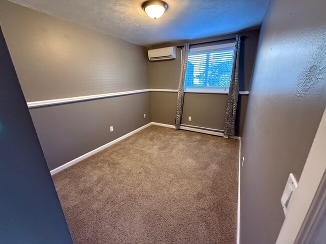 Building Photo - 503 N Yellowstone Ave