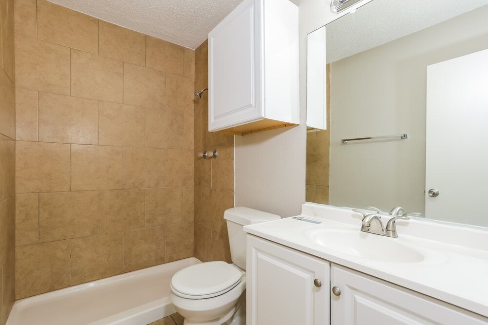 Building Photo - 2110 Mesa Wood Dr