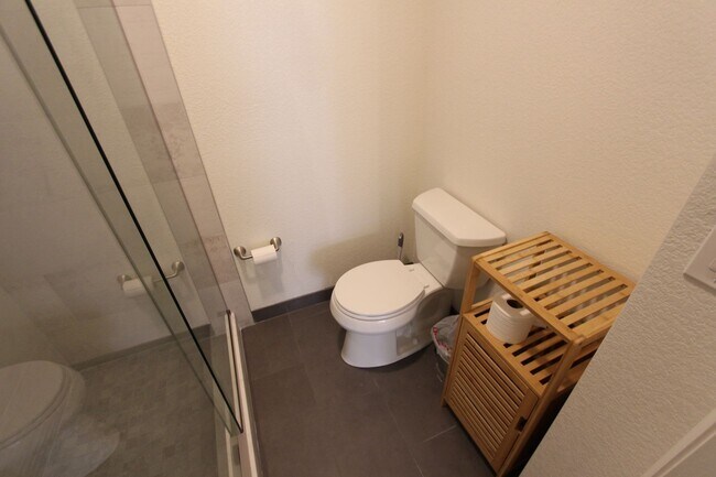 Building Photo - Short-Term Furnished Rental | Mountain Views + $500 Move-In Special