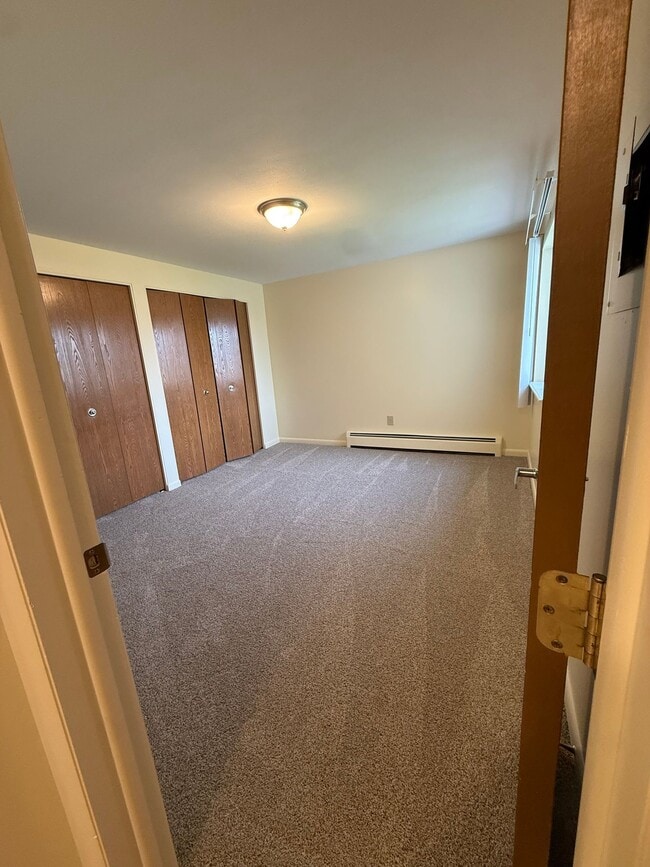 Building Photo - New Country Village