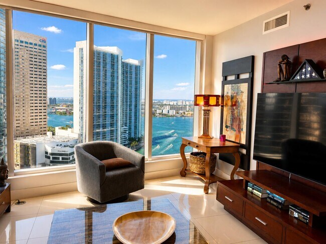 Building Photo - 465 Brickell Ave