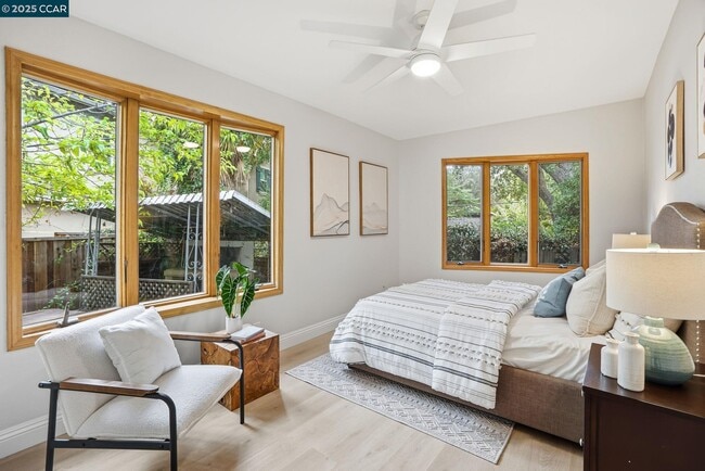 Building Photo - 289 Sierra Dr