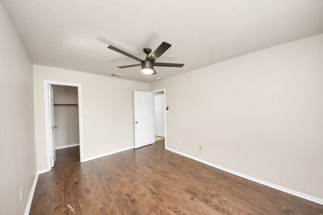 Building Photo - 17303 Quiet Grove Ln