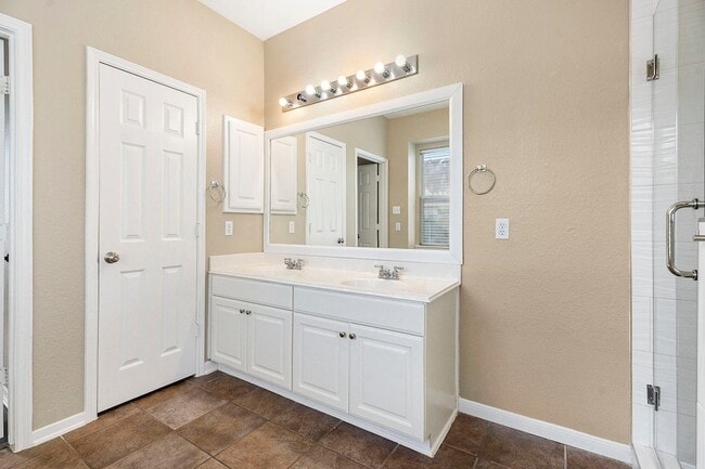 Building Photo - 6185 Galloway Ln