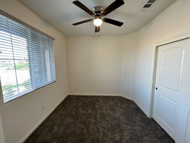 Building Photo - 3204 N Pratos Ct