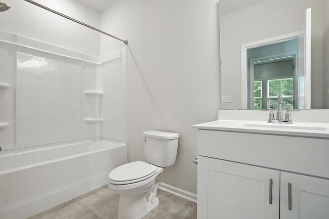 Building Photo - 205 Wilbur Lake Dr