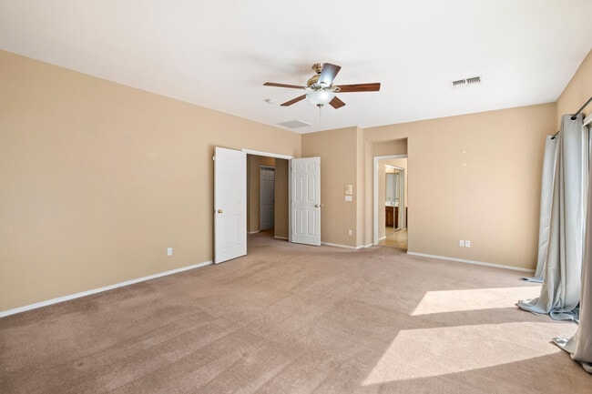 Building Photo - 18813 E Arrowhead Trail
