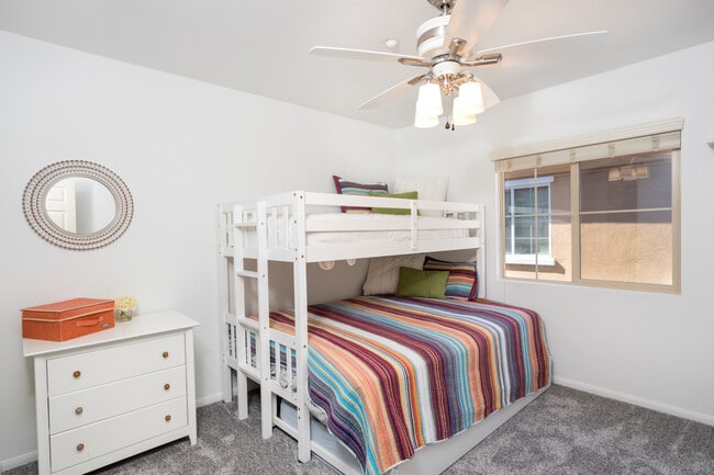 Building Photo - 2802 Bellezza Dr