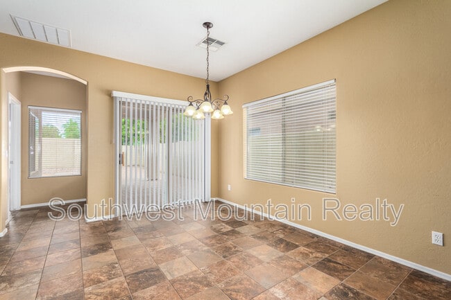 Building Photo - 28123 N Quartz Dr