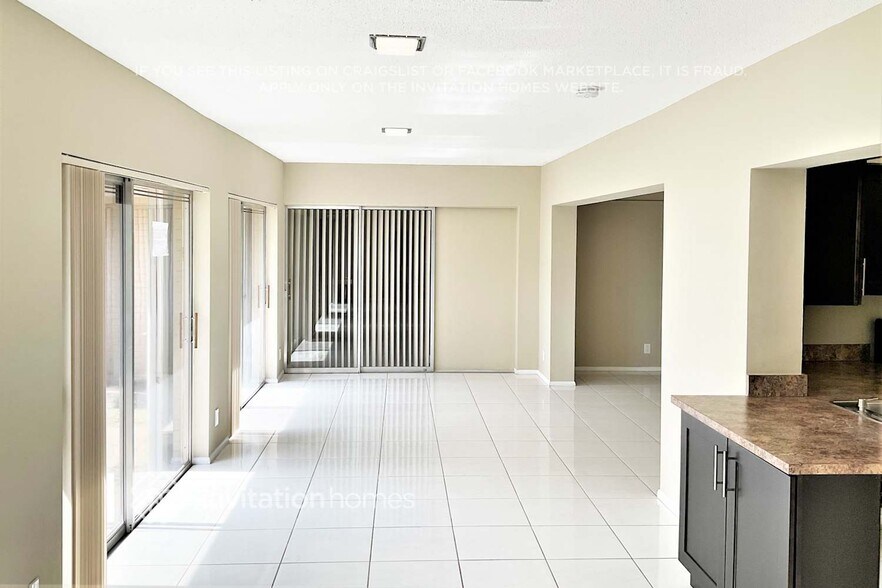 Building Photo - 4903 Banyan Ln