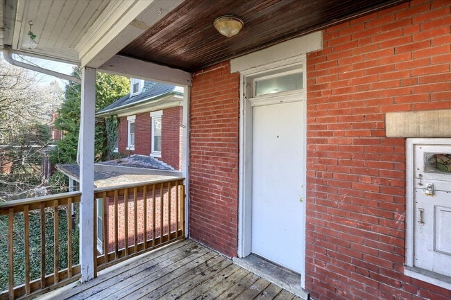 Building Photo - 2038 Market