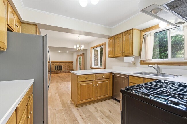 Building Photo - 2825 Tuebingen Pkwy