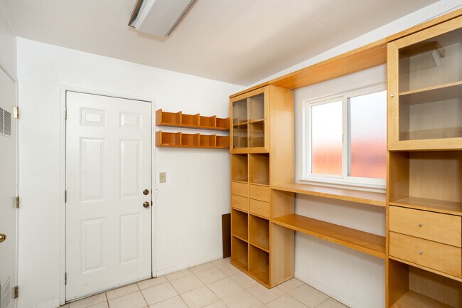 Building Photo - 4742 Seaford Pl