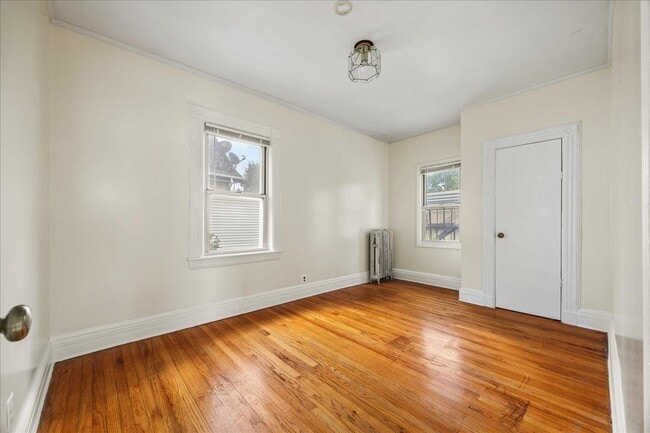 Building Photo - 407 N MacQuesten Pkwy