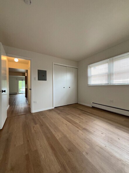 Building Photo - 7920 S 82nd Ave