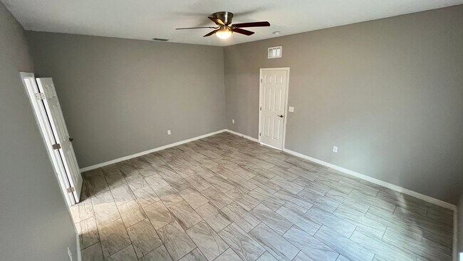 Building Photo - BEAUTIFUL 3 Bedroom, 2 Bathroom Home in Palm Bay!!