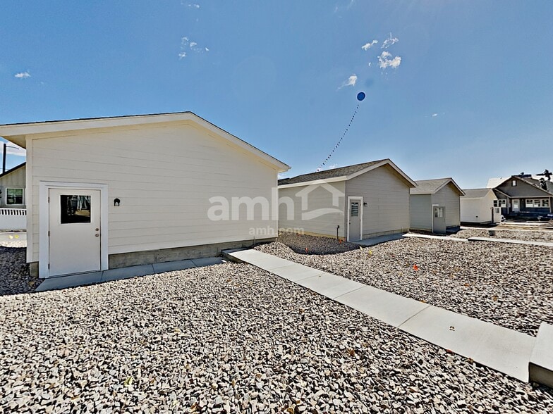 Building Photo - 4481 Crestone Peak St