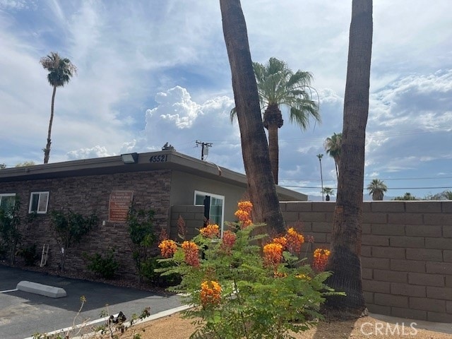 Building Photo - 45521 Sunset Ln