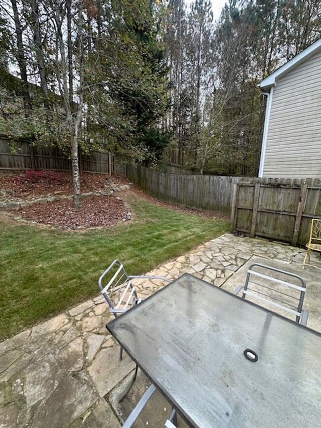 Building Photo - 327 Hidden Creek Ln