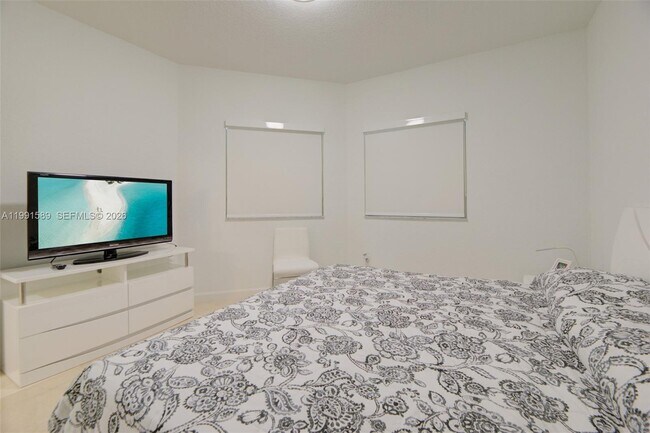 Building Photo - 10700 NW 66th St