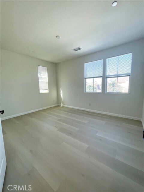 Building Photo - 3967 Trinitas Wy