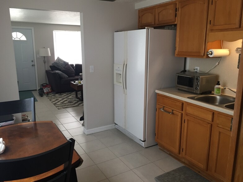 Kitchen - 1029 hagle park rd