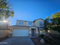 Building Photo - 3216 S Cottonwood Dr