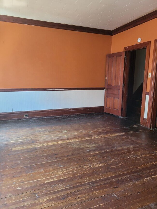 Building Photo - 28 S Hartley St