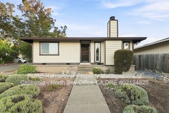 Building Photo - 5925 Montecito Blvd