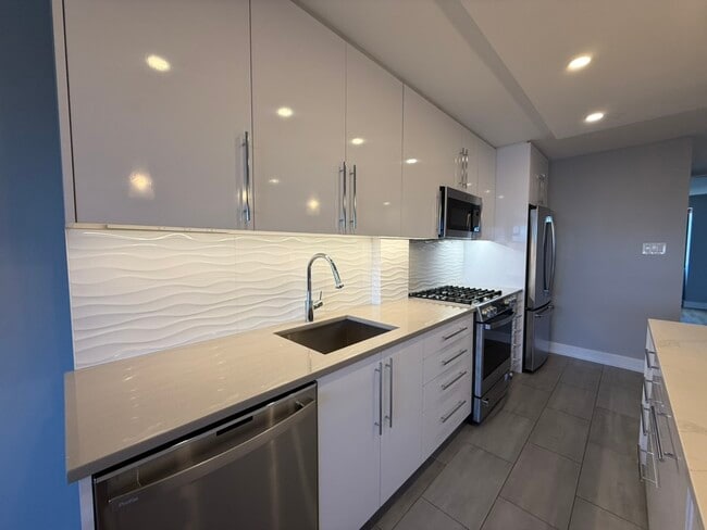 Building Photo - 1245 13th St NW