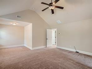 Building Photo - 223 Birchwood Dr