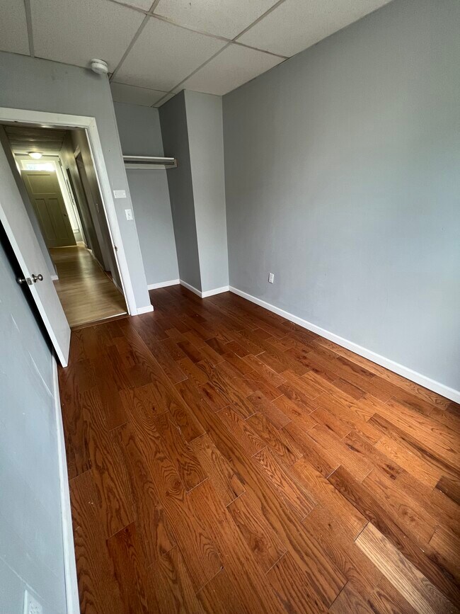 bedroom - 219 N Cedar St