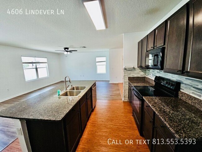Building Photo - 4606 Lindever Ln