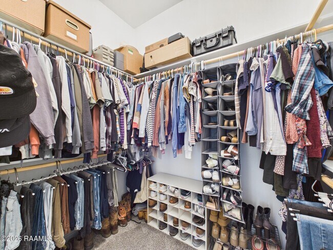 Building Photo - 100 Lacebark Dr