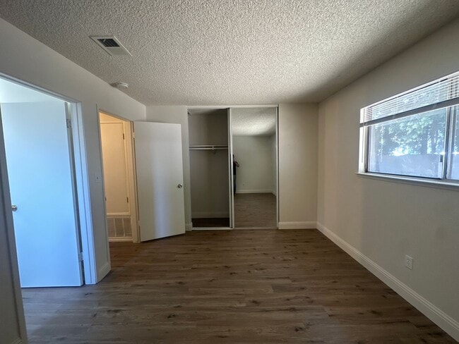 Building Photo - 1701 Ortega Dr