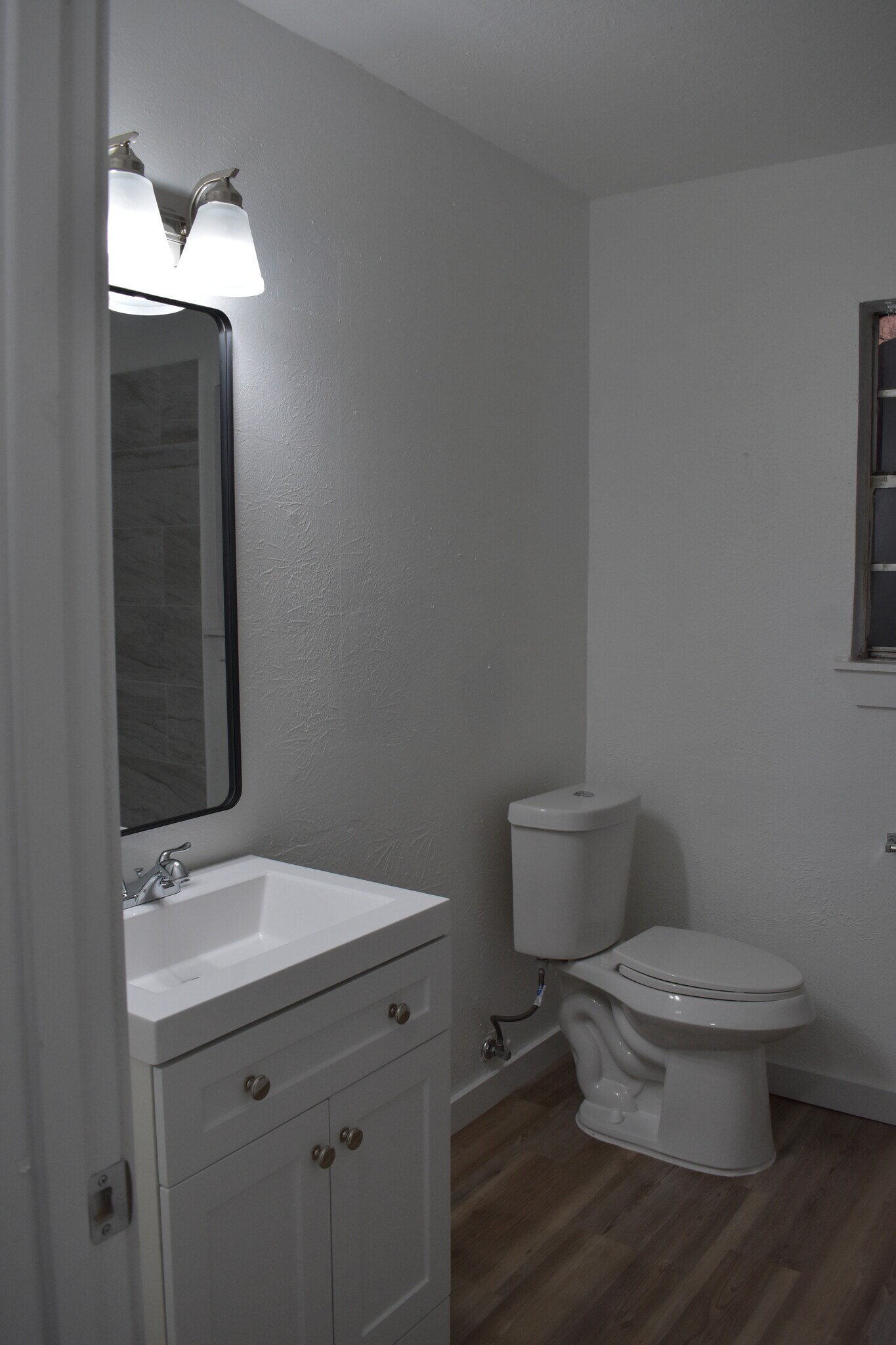 Building Photo - 108 E Kirby