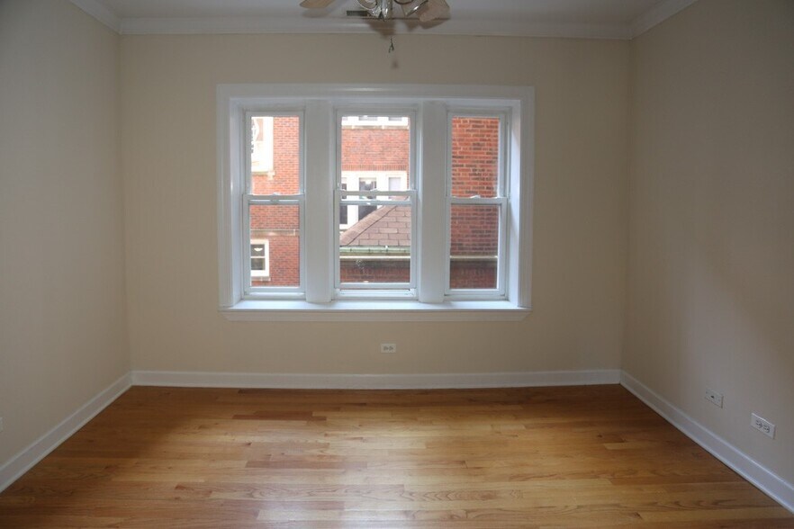 Building Photo - 3242 N Clifton Ave