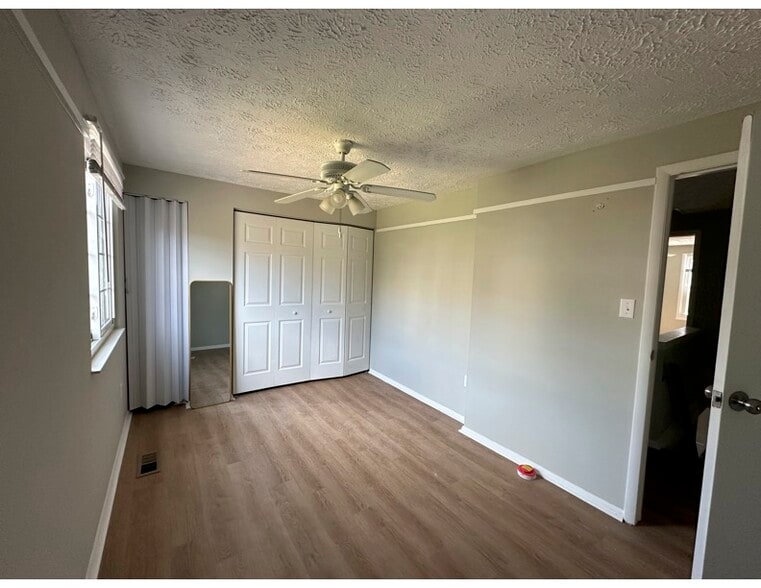 2nd Bedroom - 5811 Rowanberry Dr