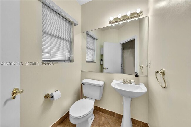 Building Photo - 1408 NW 126th Ave