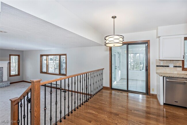 Building Photo - 6235 Sunnywood Dr