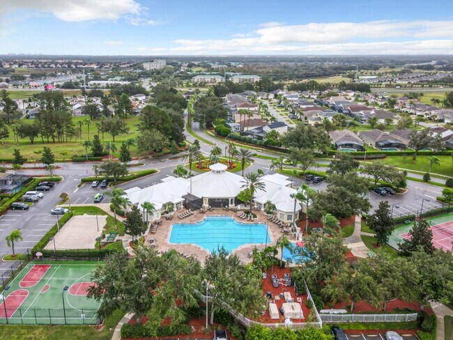 Building Photo - 2314 Silver Palm Dr