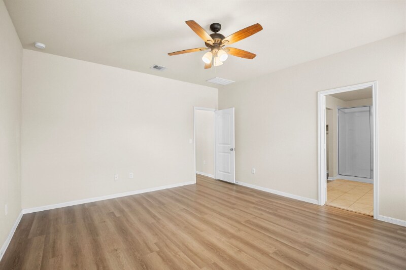 Building Photo - 5816 Roderick Dr